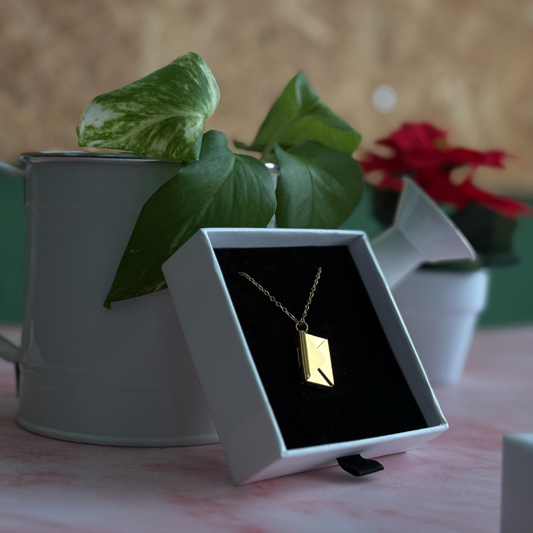 Colgante Sobre Dorado OFERTA 2X1